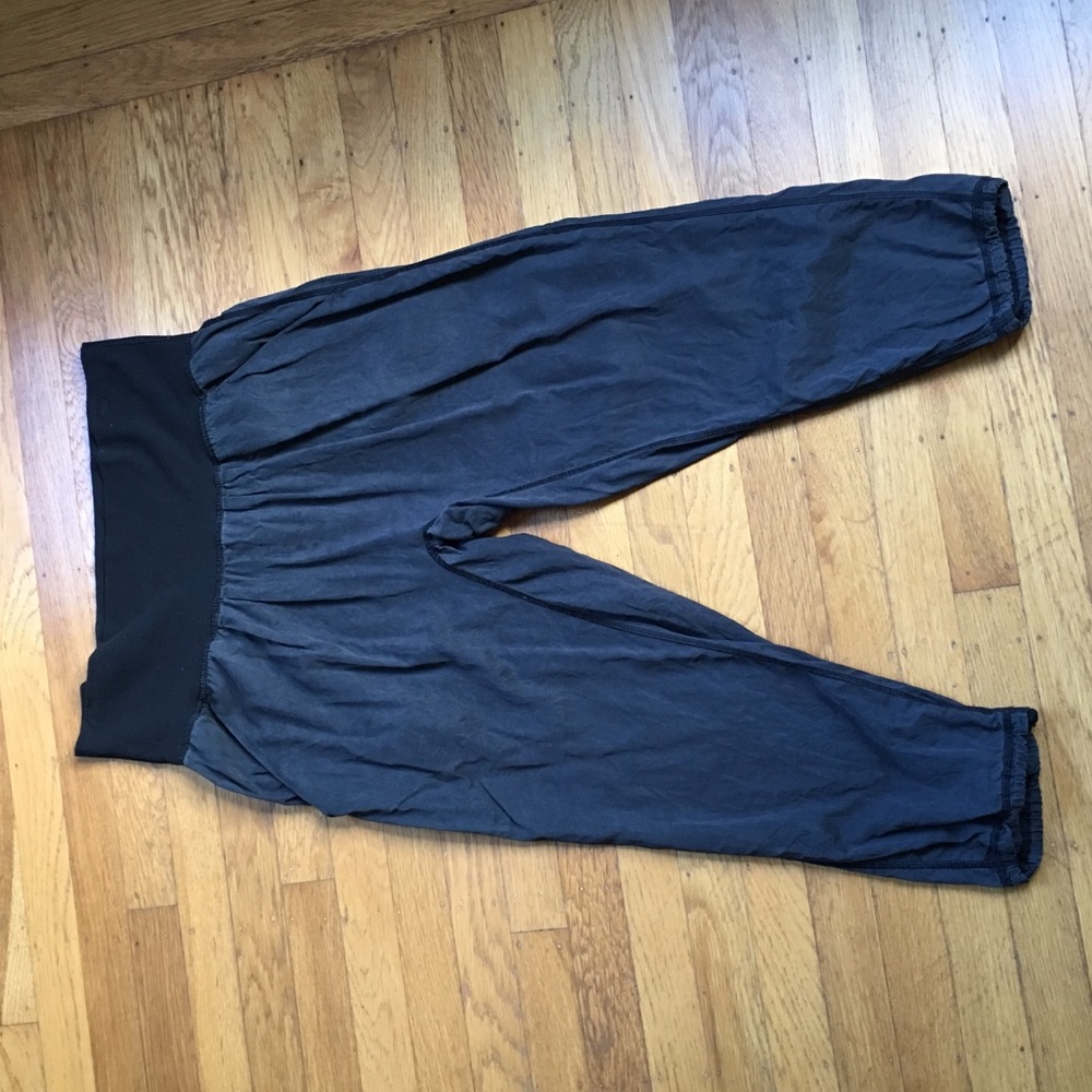 LuluLemon drop waist pant